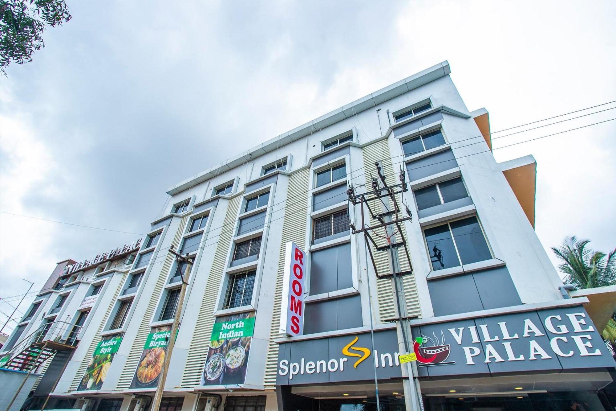 Oyo Splenor Inn Kammasandra Buitenkant foto
