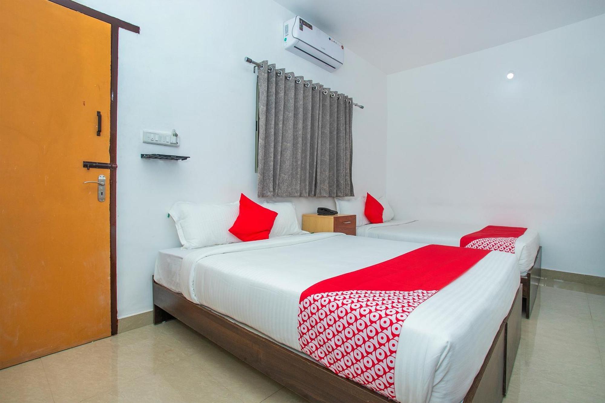 Oyo Splenor Inn Kammasandra Buitenkant foto
